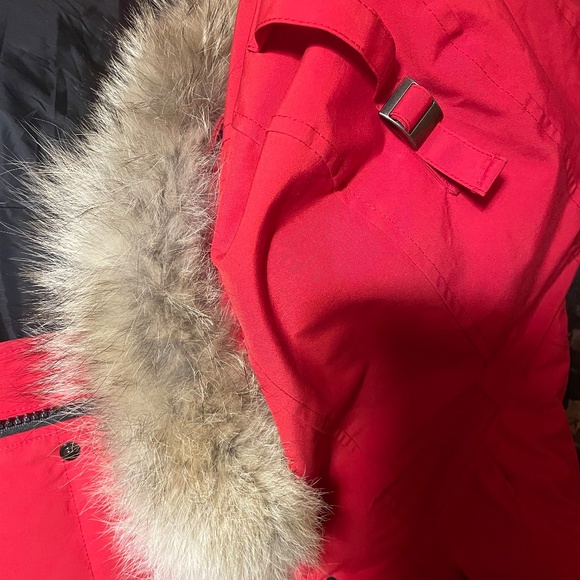 CANADA GOOSE LONG COAT - Picture 8 of 8
